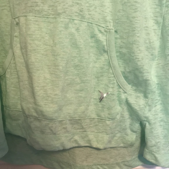 Athletic lightweight hooded long sleeve - Picture 4 of 5